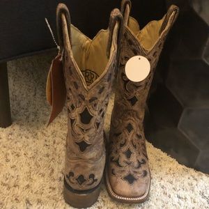 Size 6 Corral boots NWT